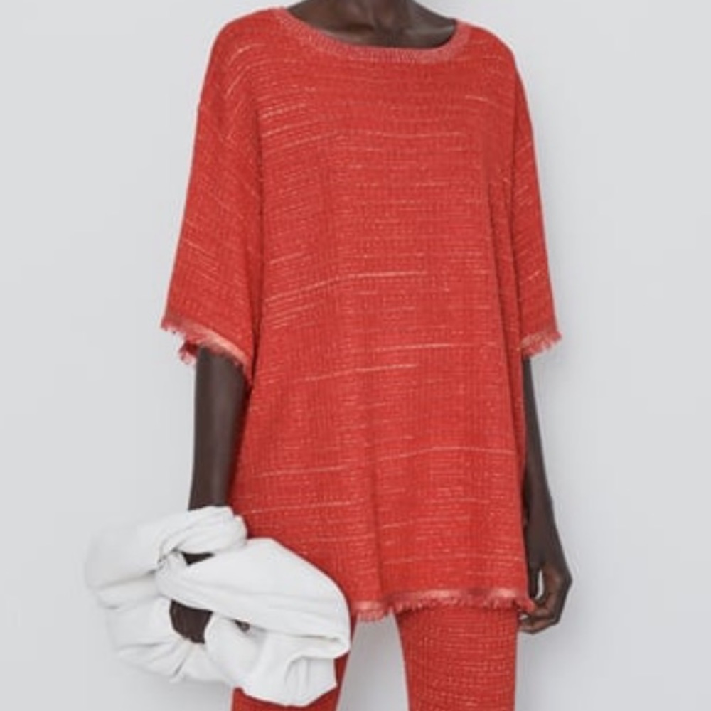 Textured knit sweater with metallic thread